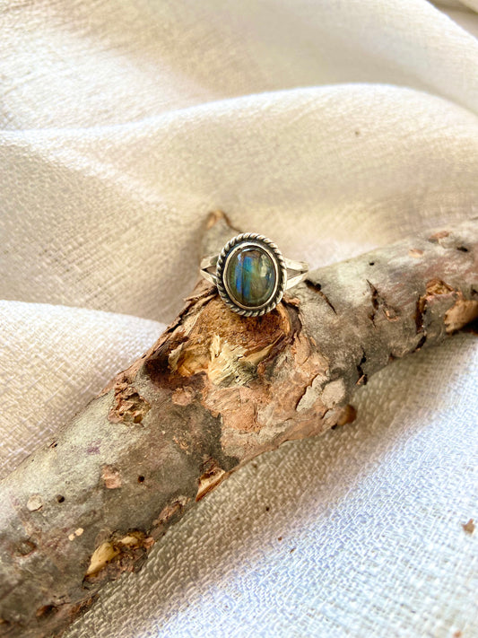 Labradorite twisted ring